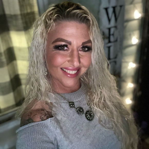 Meet your Posher, Jessica - Picture 4 of 4